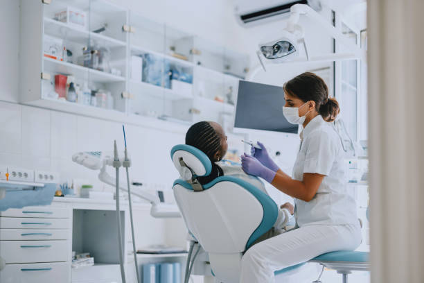 Best Tooth Extraction  in Holyoke, CO